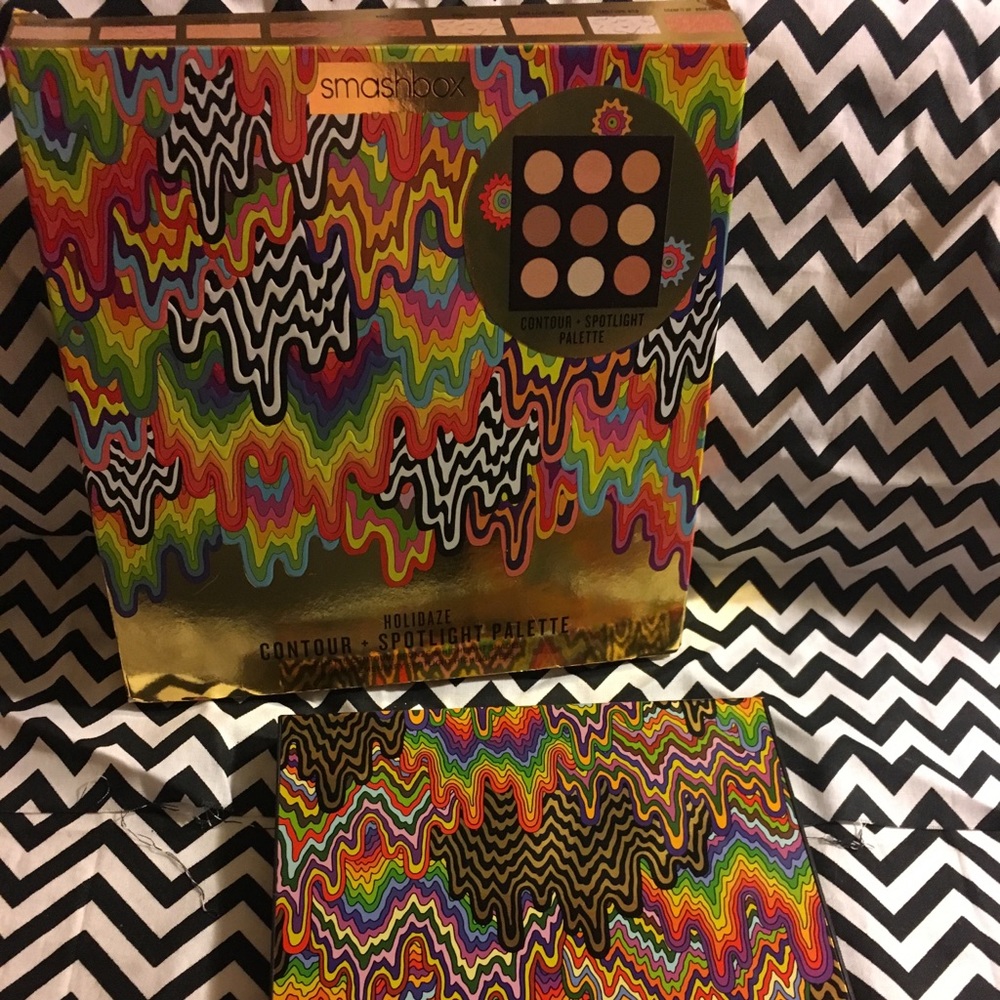 SOLD: Holidaze Contour Palette Limited Edition - Picture 5 of 7